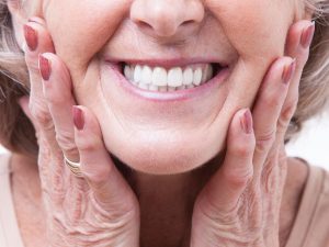 Consejos para cuidar la salud dental en la tercera edad